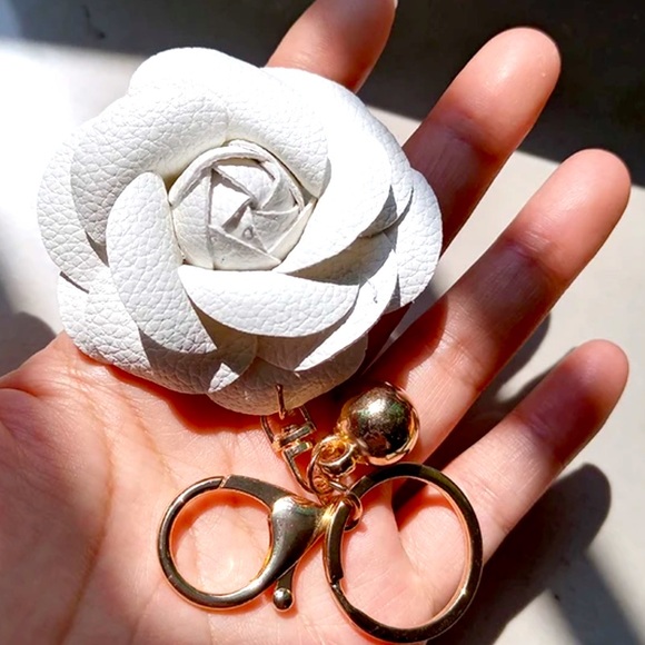 CAMELLIA BAG CHARM KEYCHAIN LEATHER FLOWER HANDMADE MULTIPLE COLORS AVAILABLE - Picture 8 of 16